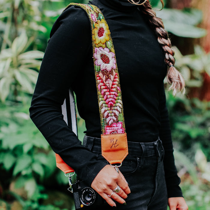 Vintage Embroidered Strap - Flor del Alma
