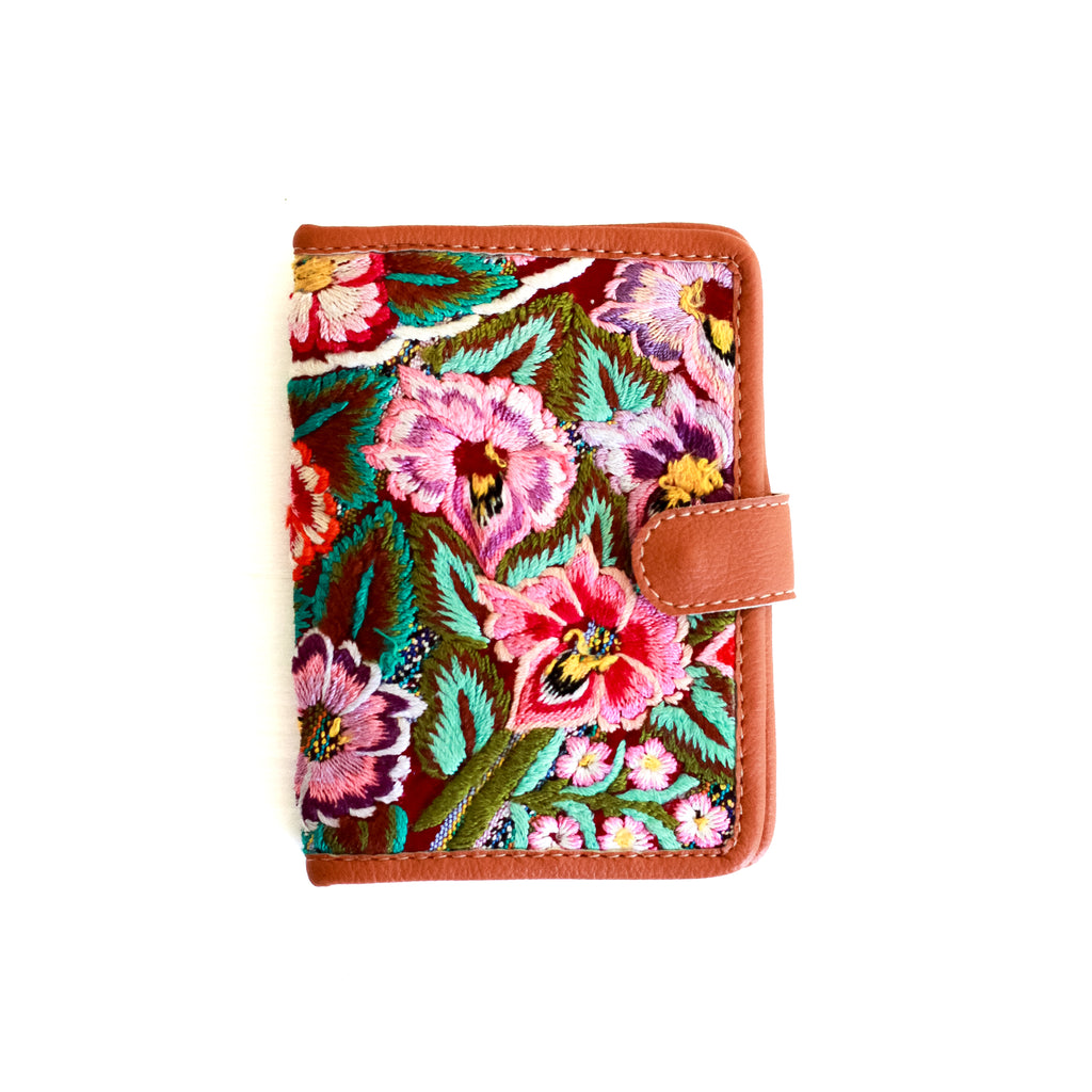 Vegan Passport Wallet - Amo Viajar