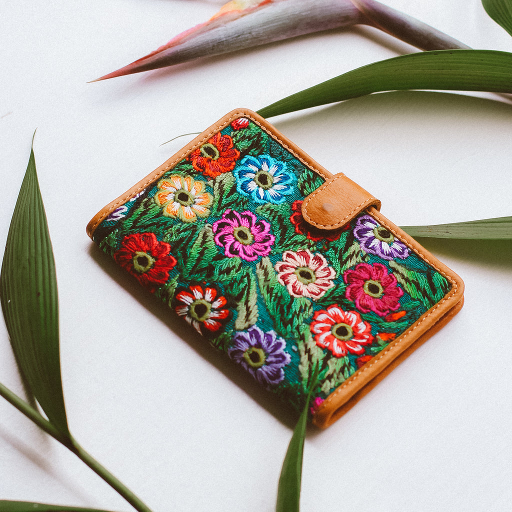 Harmony Passport Wallet - 2204 Amazonia