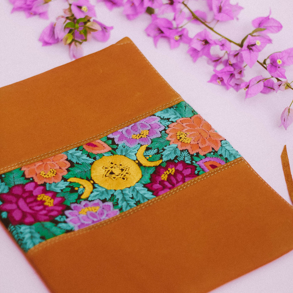 Nueva Luna Laptop Case 15"