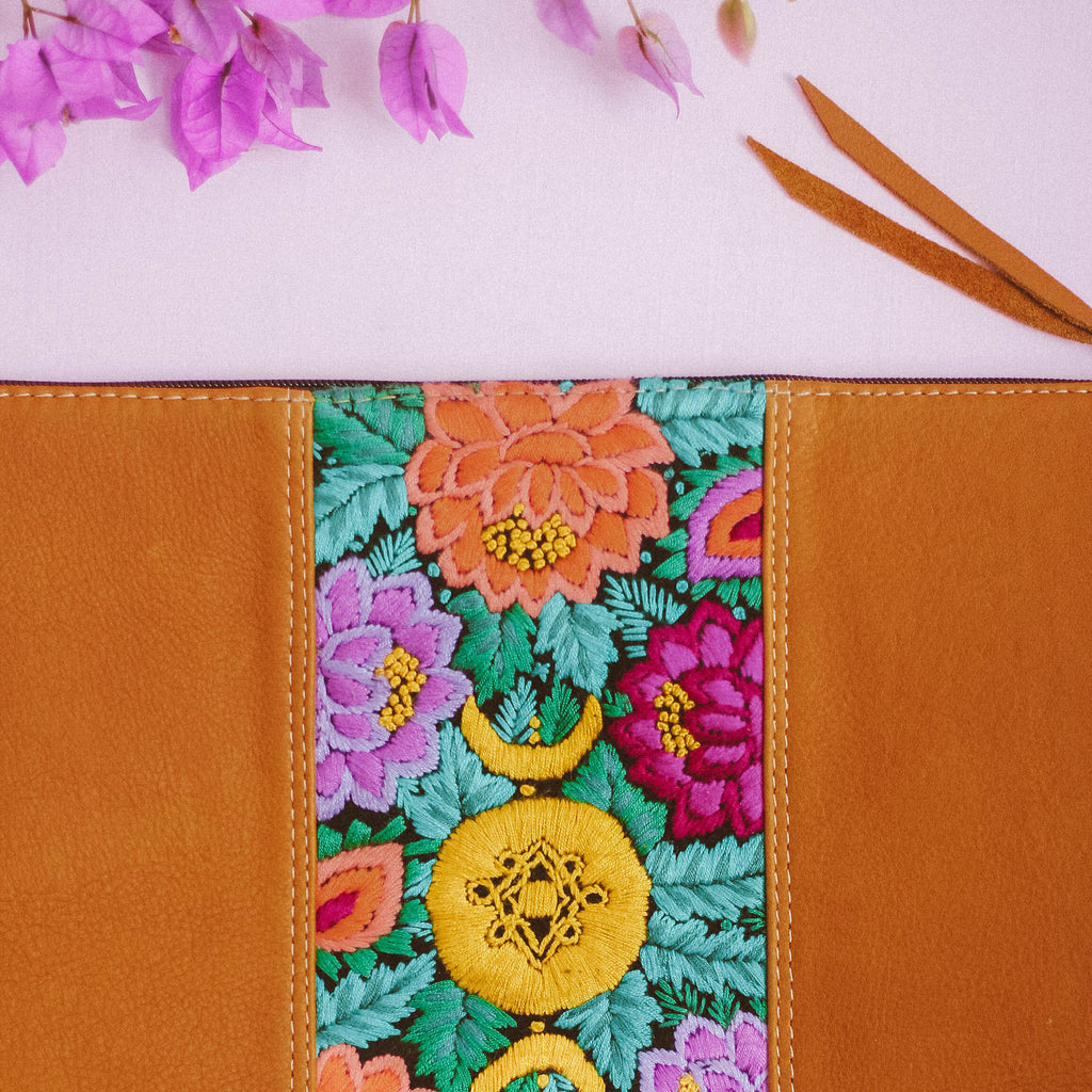Nueva Luna Laptop Case 15"