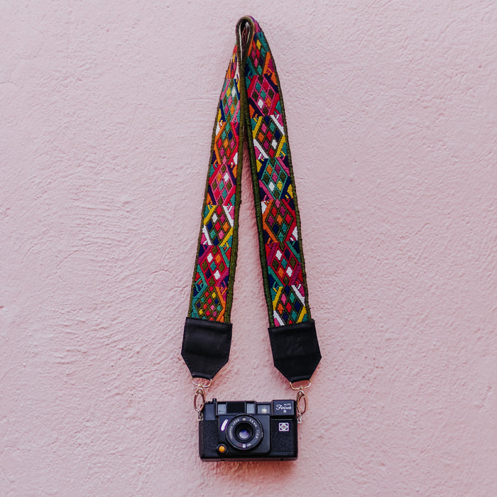 Gold Clip Vintage Embroidered Strap - Nayeli